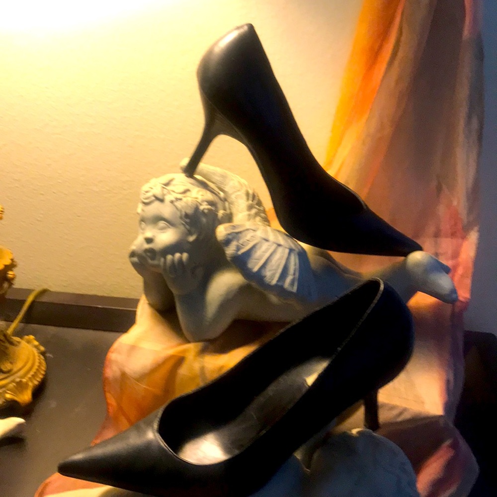 Classic pumps